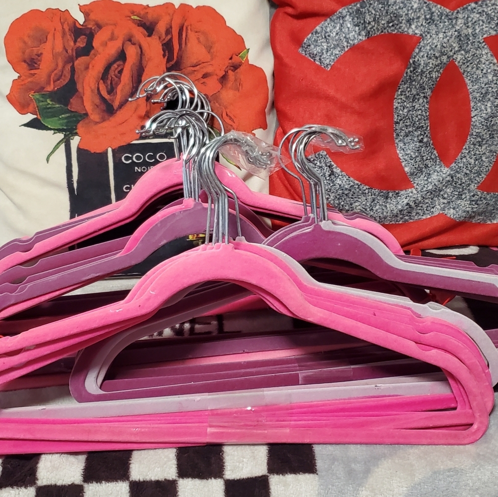Sold BUNDLE 20 MIX VELVET HANGERS PRE OWNED